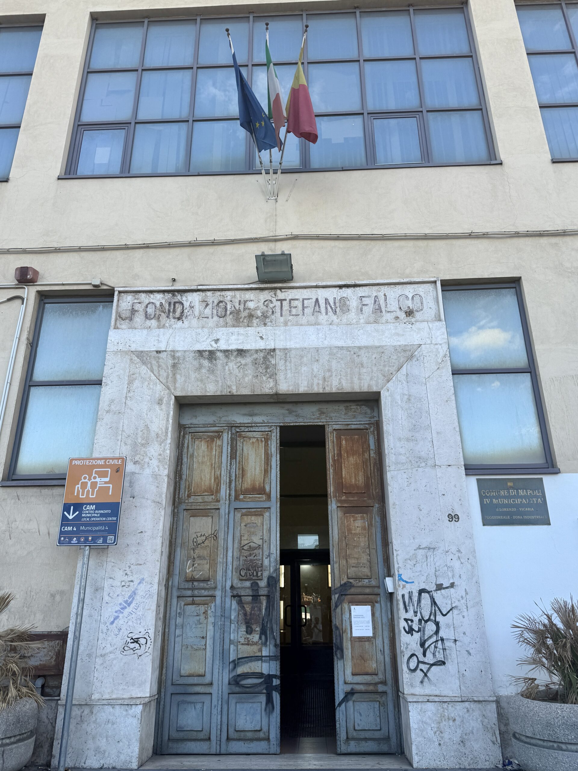 Napoli, furto nella sede della IV Municipalità: bottino di circa 8mila euro