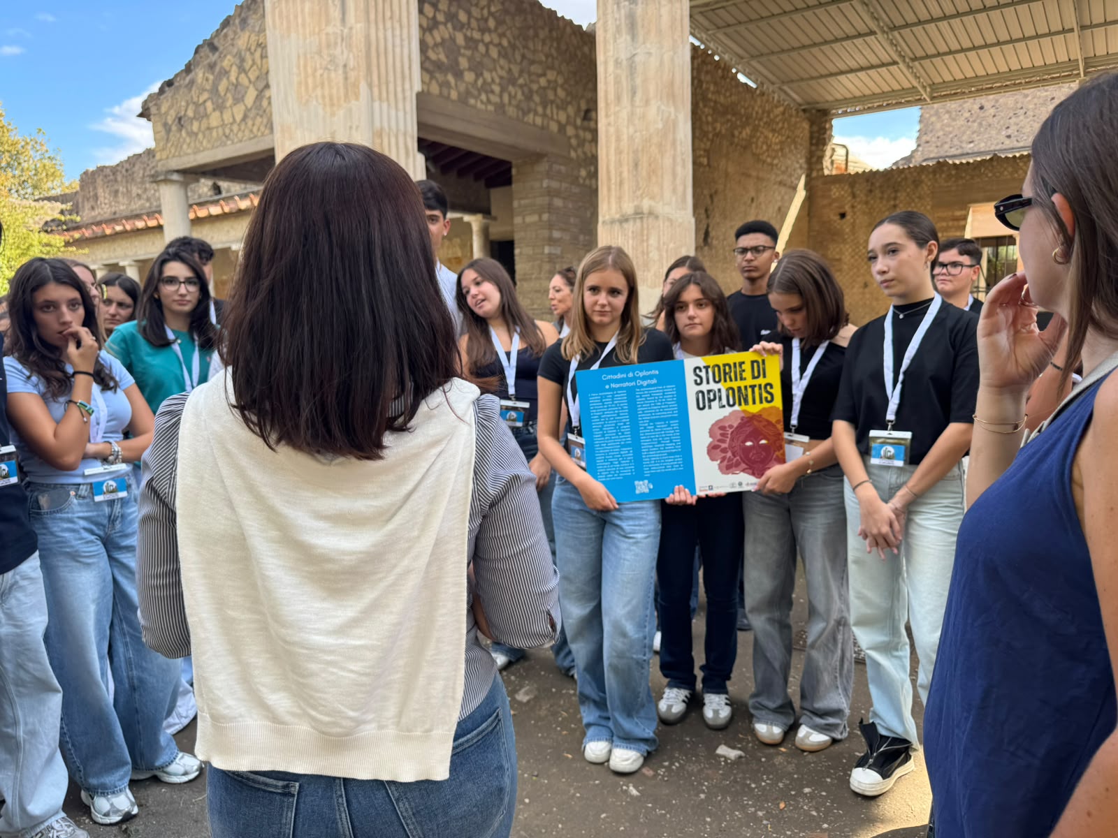 Dal “voglio andare via” al restare a raccontare le bellezze del territorio: i giovani delle scuole diventano guide alla Villa di Poppea